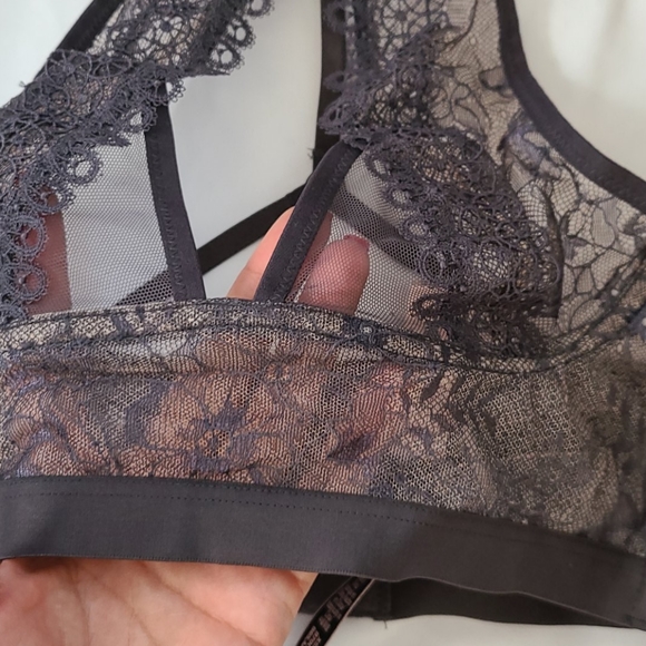 BUY 1 GET 1 FREE VICTORIA SECRET VERY SEXY BRA - Picture 5 of 13